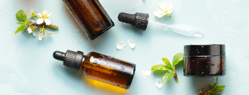 Apteekkikosmetiikka hellii tehokkaasti ihoa